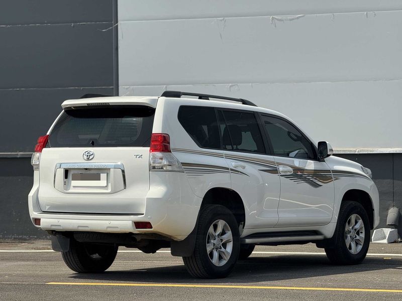 Land Cruiser Prado photo 5