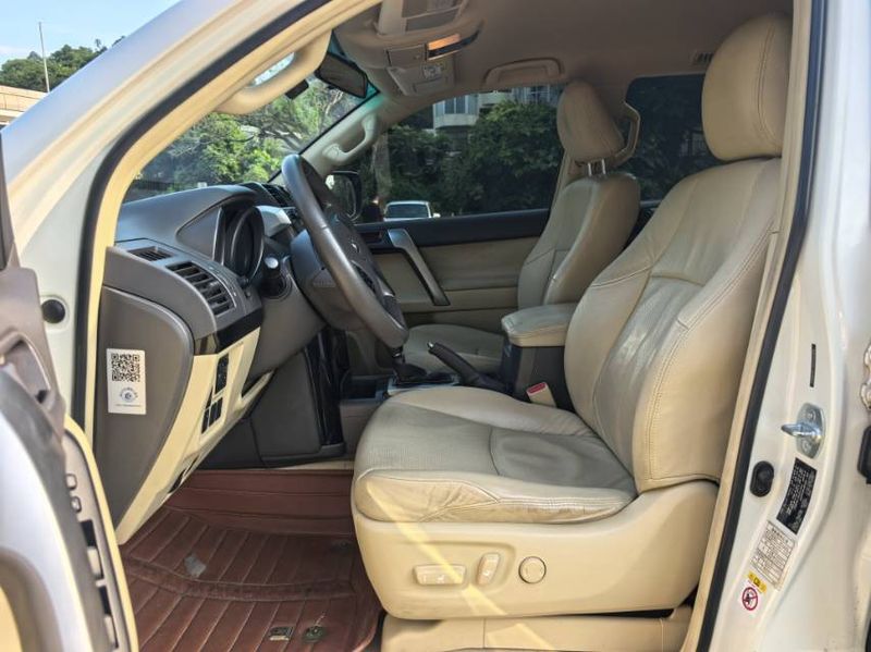 Land Cruiser Prado photo 4