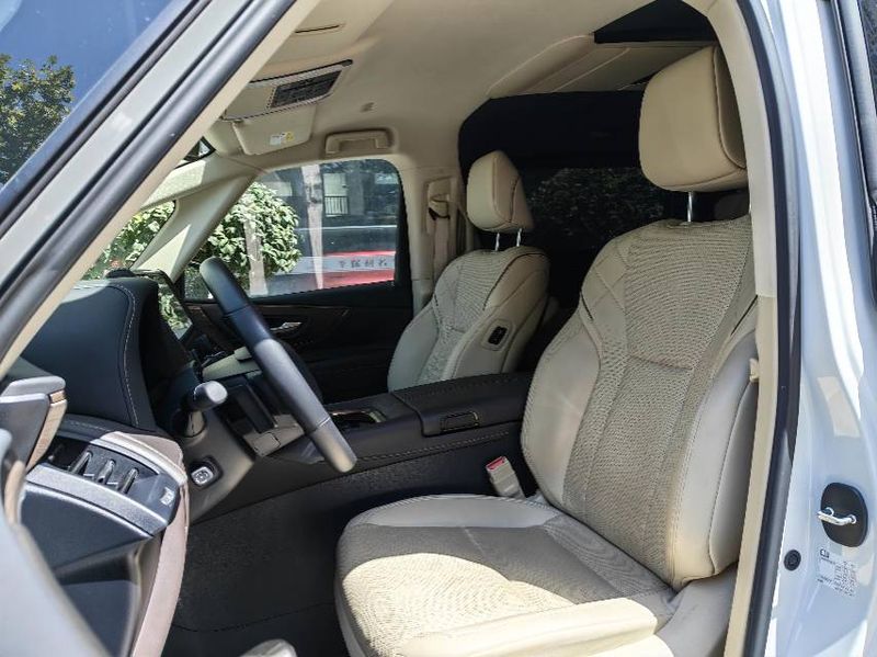 Vellfire photo 5
