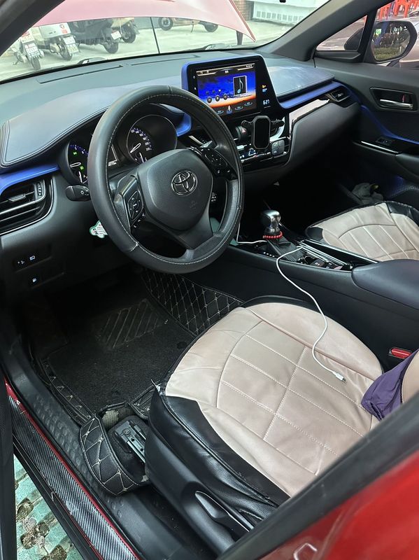 C-HR photo 4