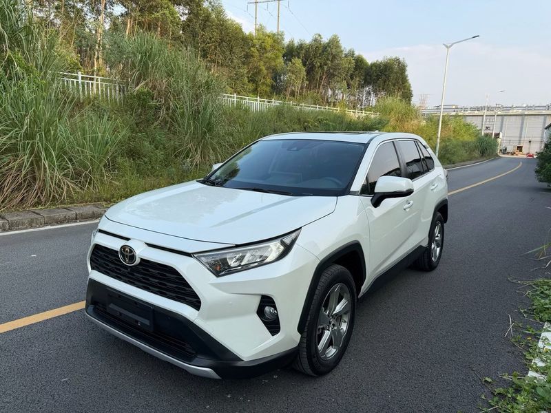 RAV4