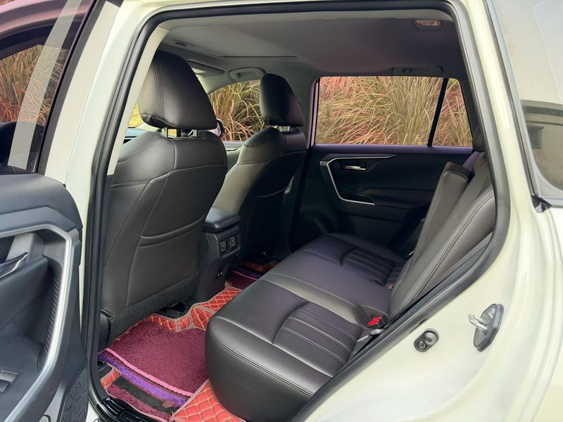 RAV4 photo 5