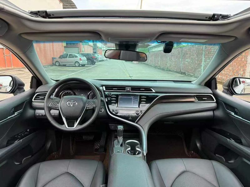 Camry photo 3
