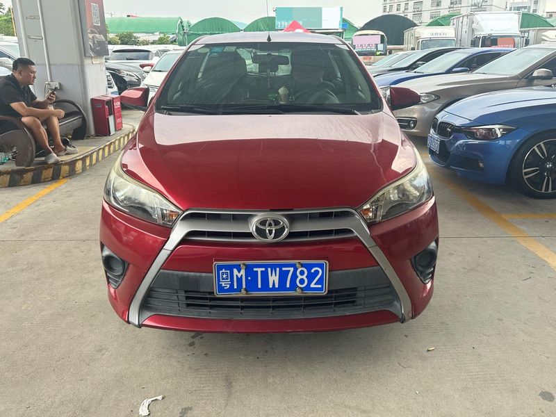 Yaris photo 3