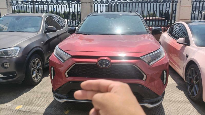 RAV4 photo 2