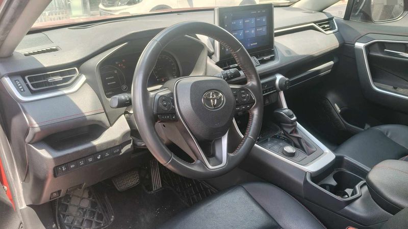 RAV4 photo 3
