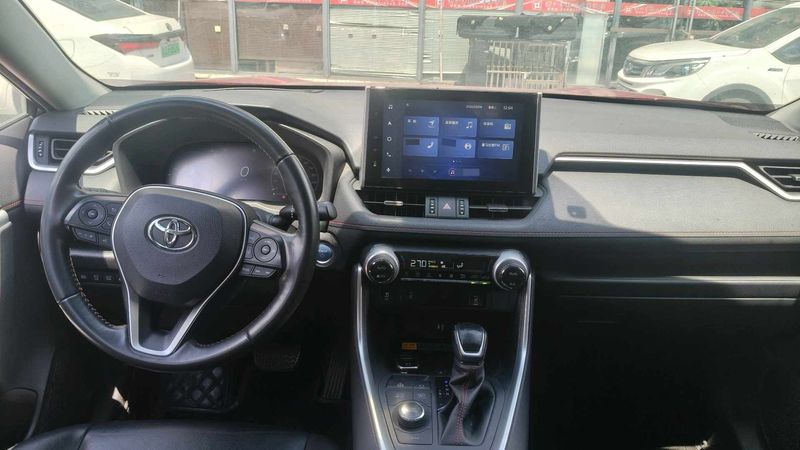 RAV4 photo 5