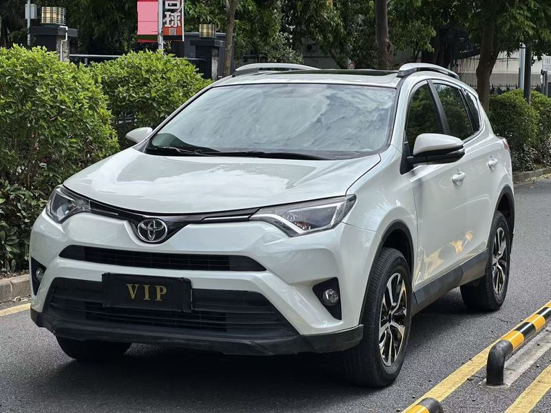 RAV4