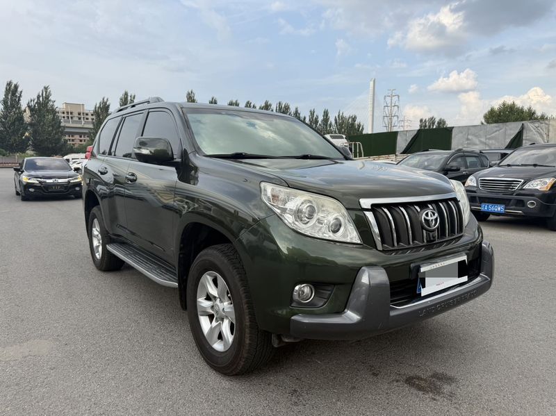 Land Cruiser Prado photo 3