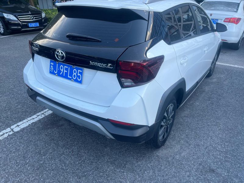 Yaris photo 3