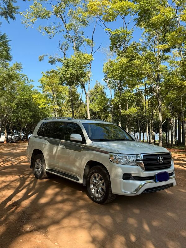 Land Cruiser photo 3