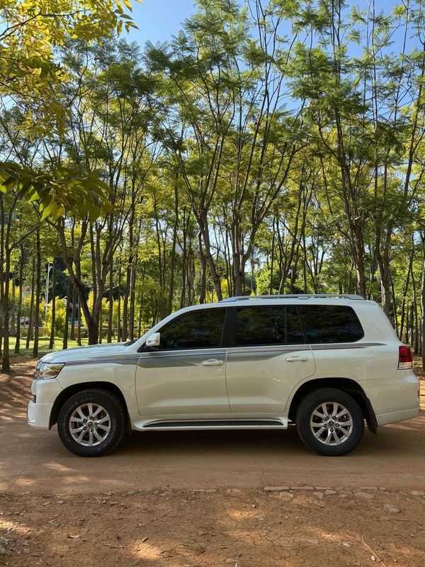 Land Cruiser photo 4