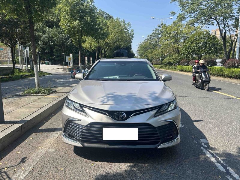 Camry photo 2