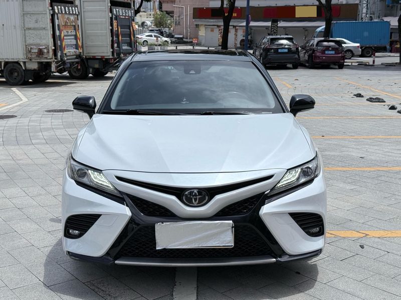 Camry photo 2