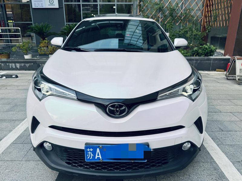 C-HR photo 3