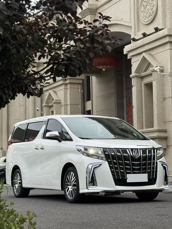 Alphard photo 2