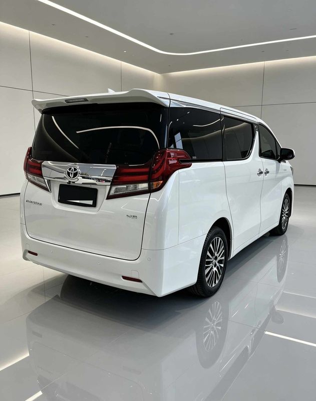 Alphard photo 4