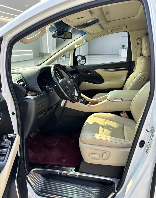 Alphard photo 5
