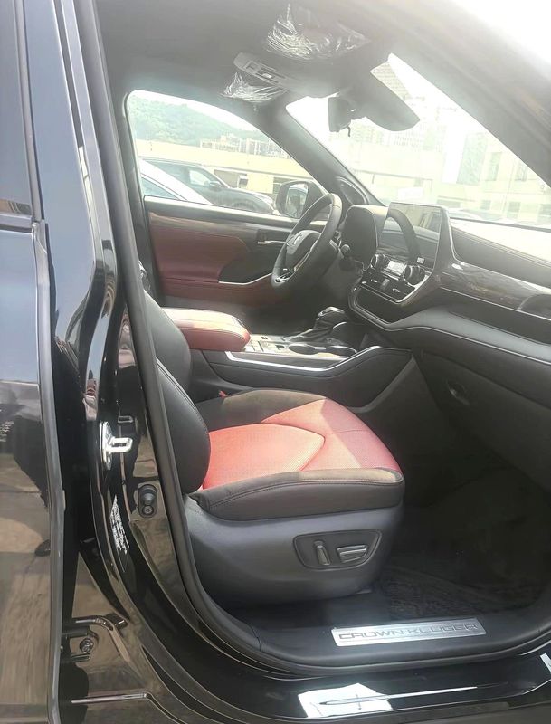 Land Cruiser photo 3