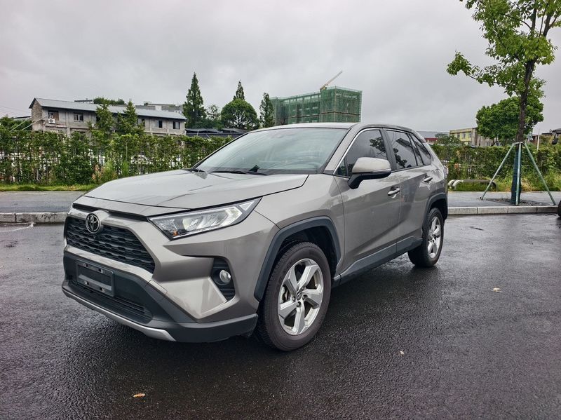 RAV4