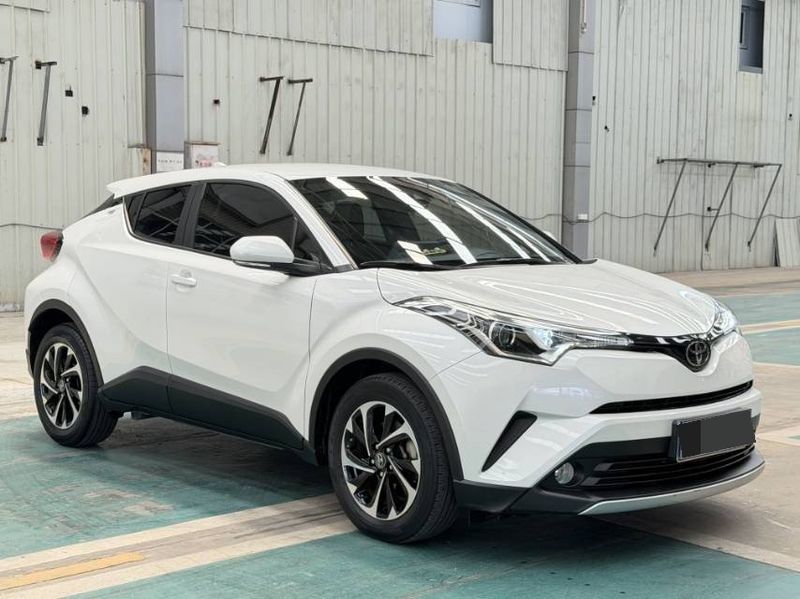 C-HR photo 3