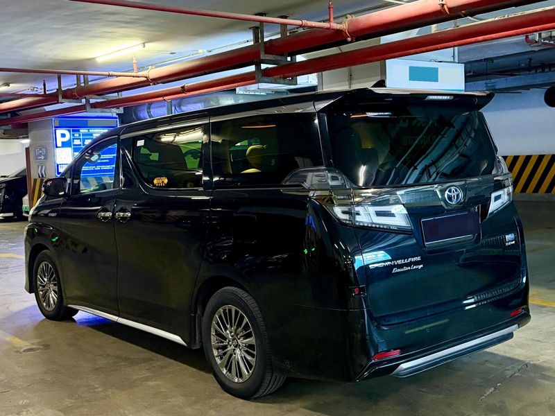 Vellfire photo 5