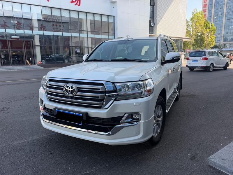 Land Cruiser