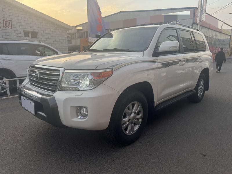 Land Cruiser