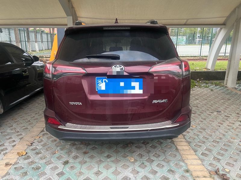RAV4 photo 5