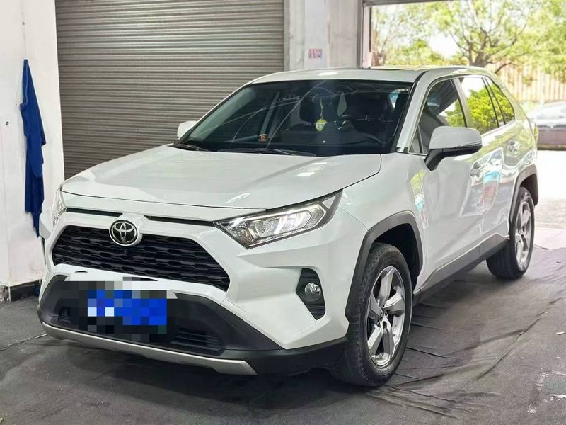 RAV4