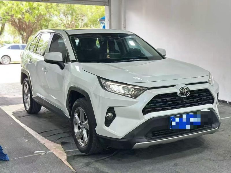 RAV4 photo 3