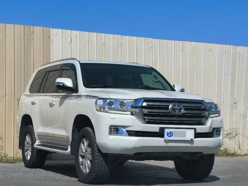 Land Cruiser photo 3