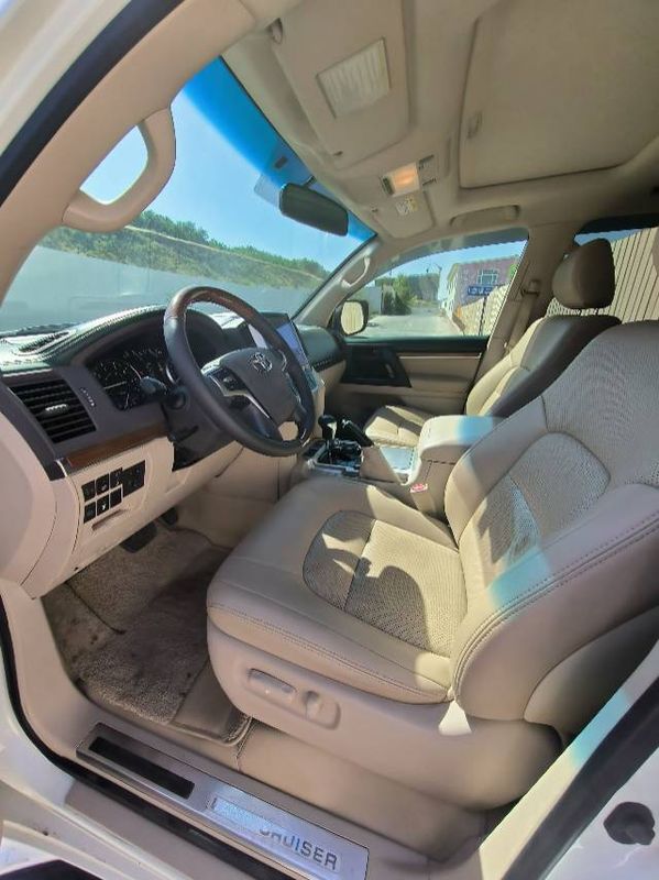 Land Cruiser photo 4