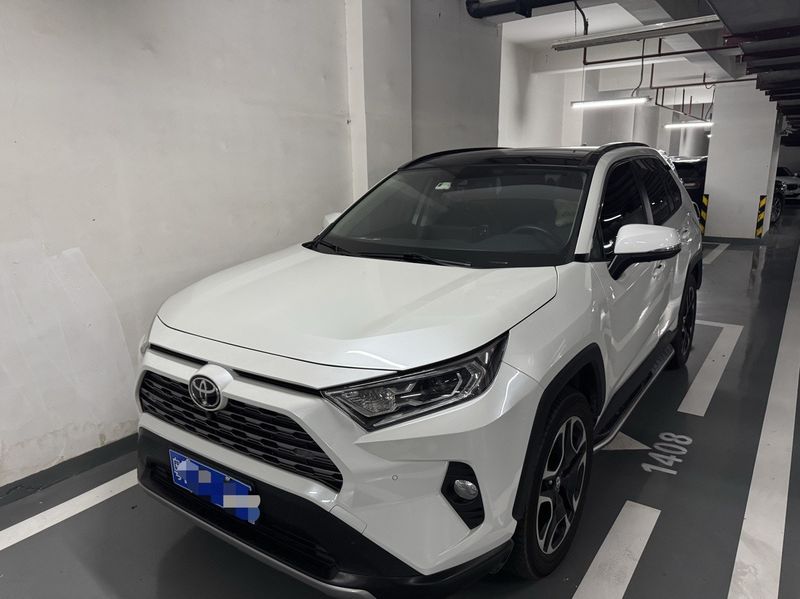 RAV4