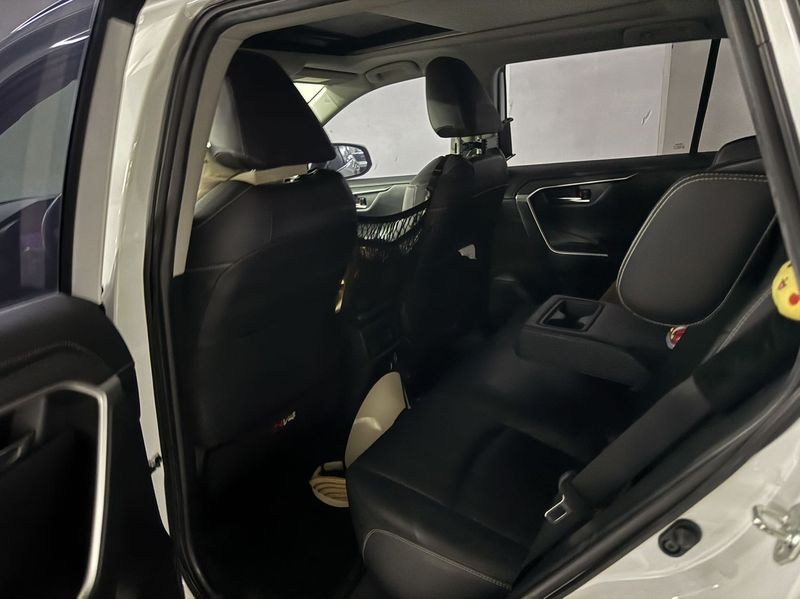 RAV4 photo 4