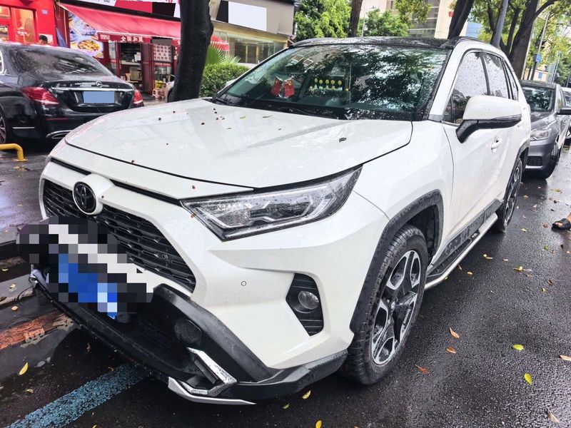RAV4