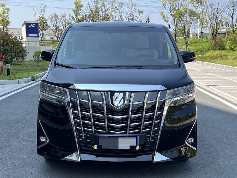 Alphard photo 2