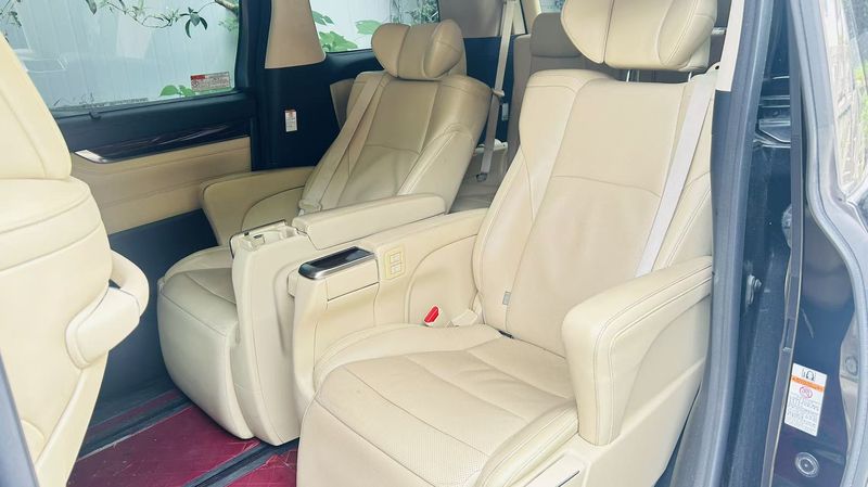 Alphard photo 5