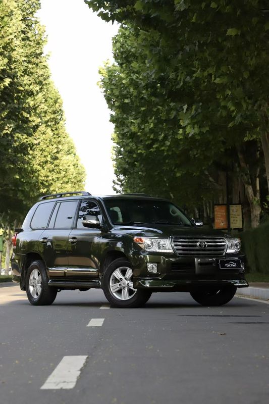 Land Cruiser Prado photo 4