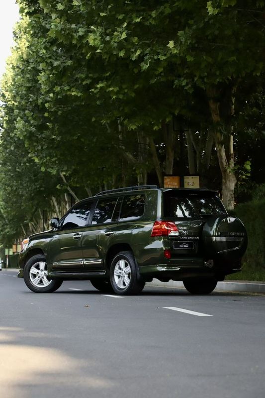 Land Cruiser Prado photo 5