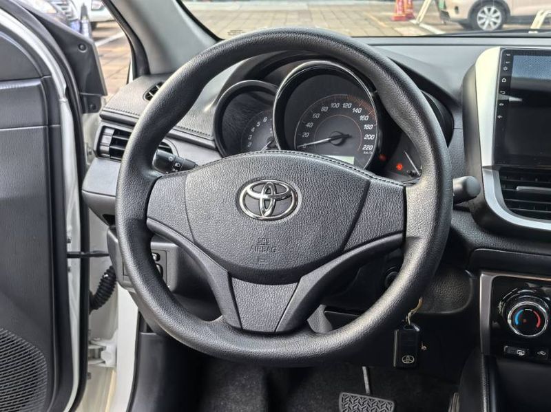 Yaris photo 2