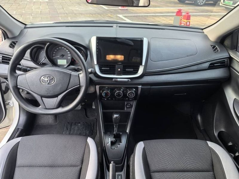 Yaris photo 5
