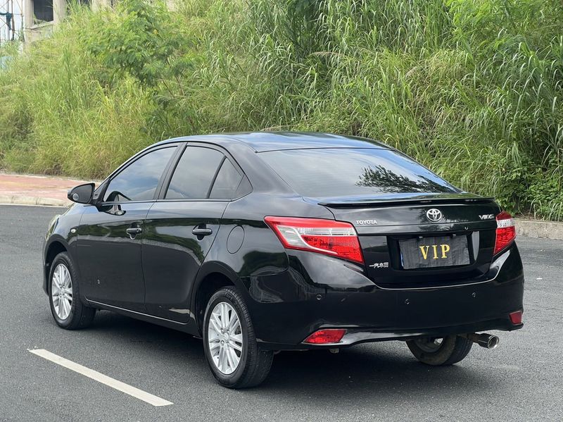 Vios photo 5