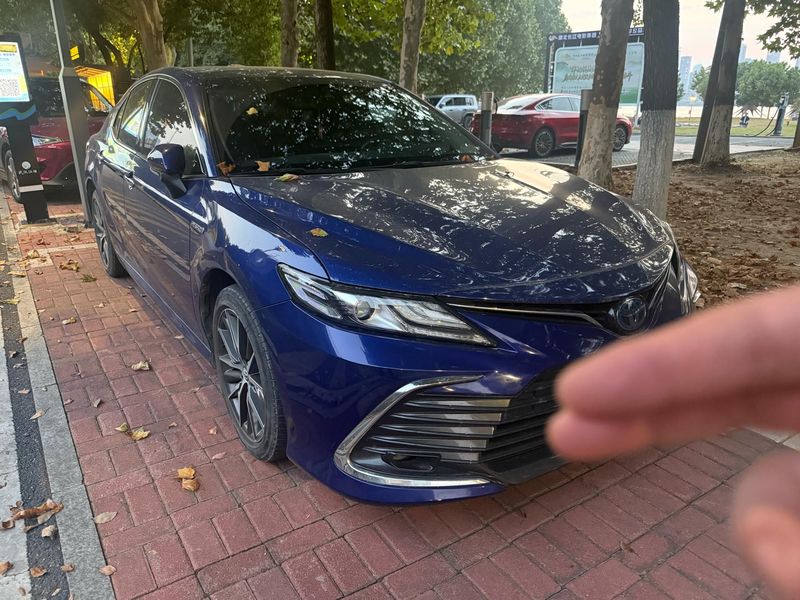 Camry photo 2