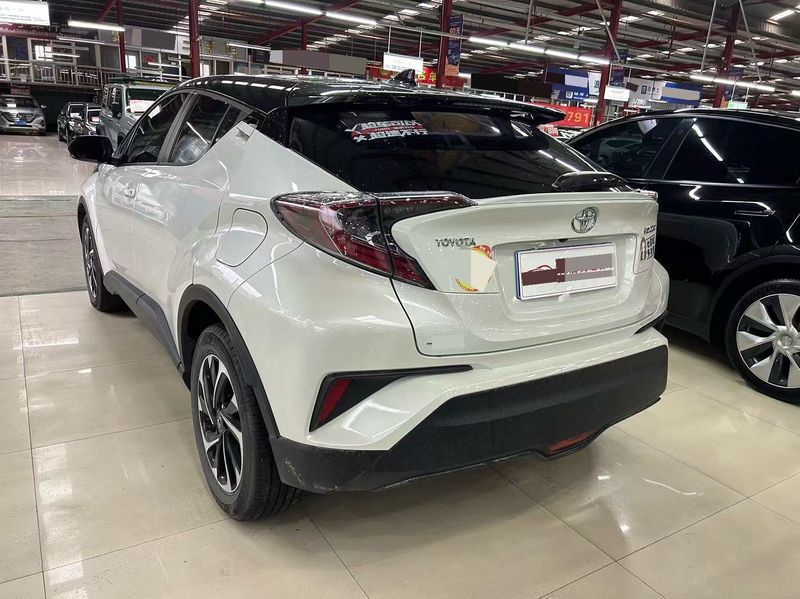C-HR photo 5