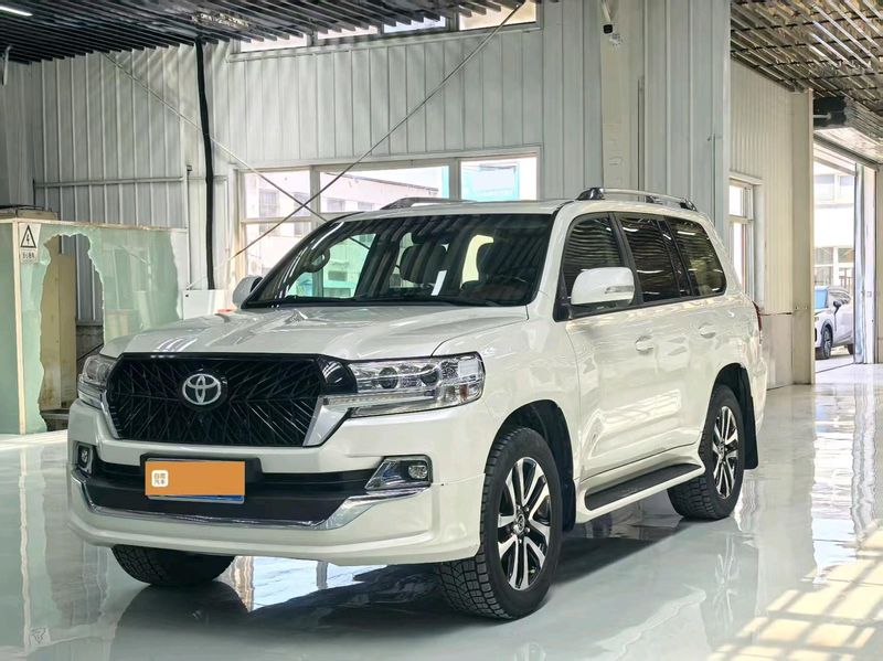 Land Cruiser