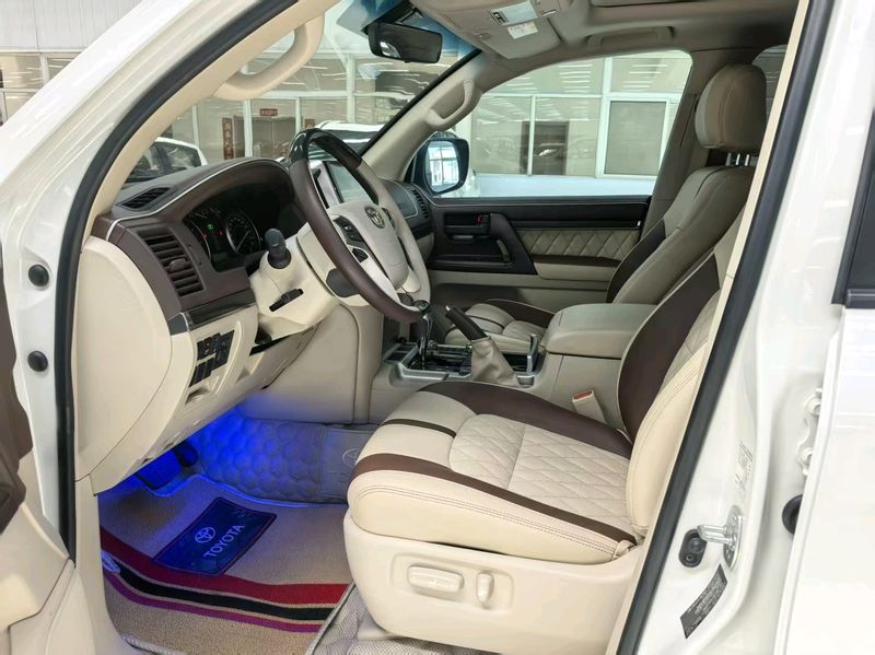 Land Cruiser photo 5