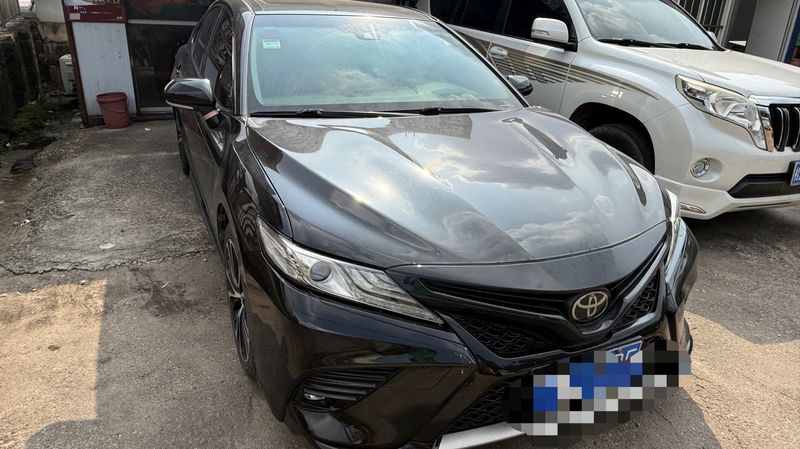 Camry photo 2
