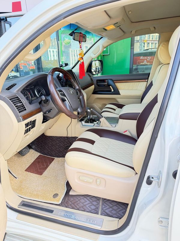 Land Cruiser photo 4