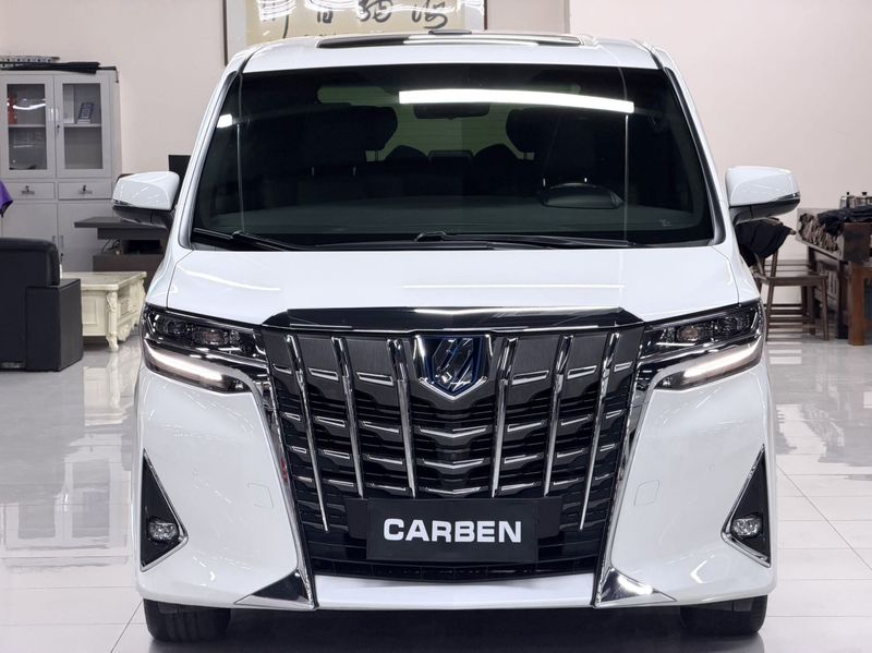 Alphard photo 2